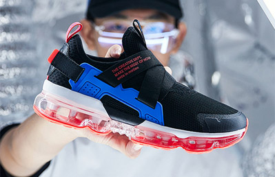 安踏P站免费看片查詢,網友＂還好提前看了這個文章＂